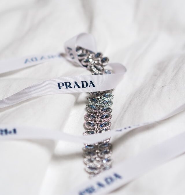 How To Overcome The Challenge Of Building Trust For Online Jewelry Industry?