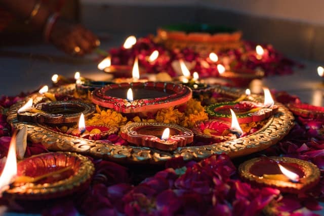 30 Creative Diwali Gift Ideas to Make Someone’s Day Special