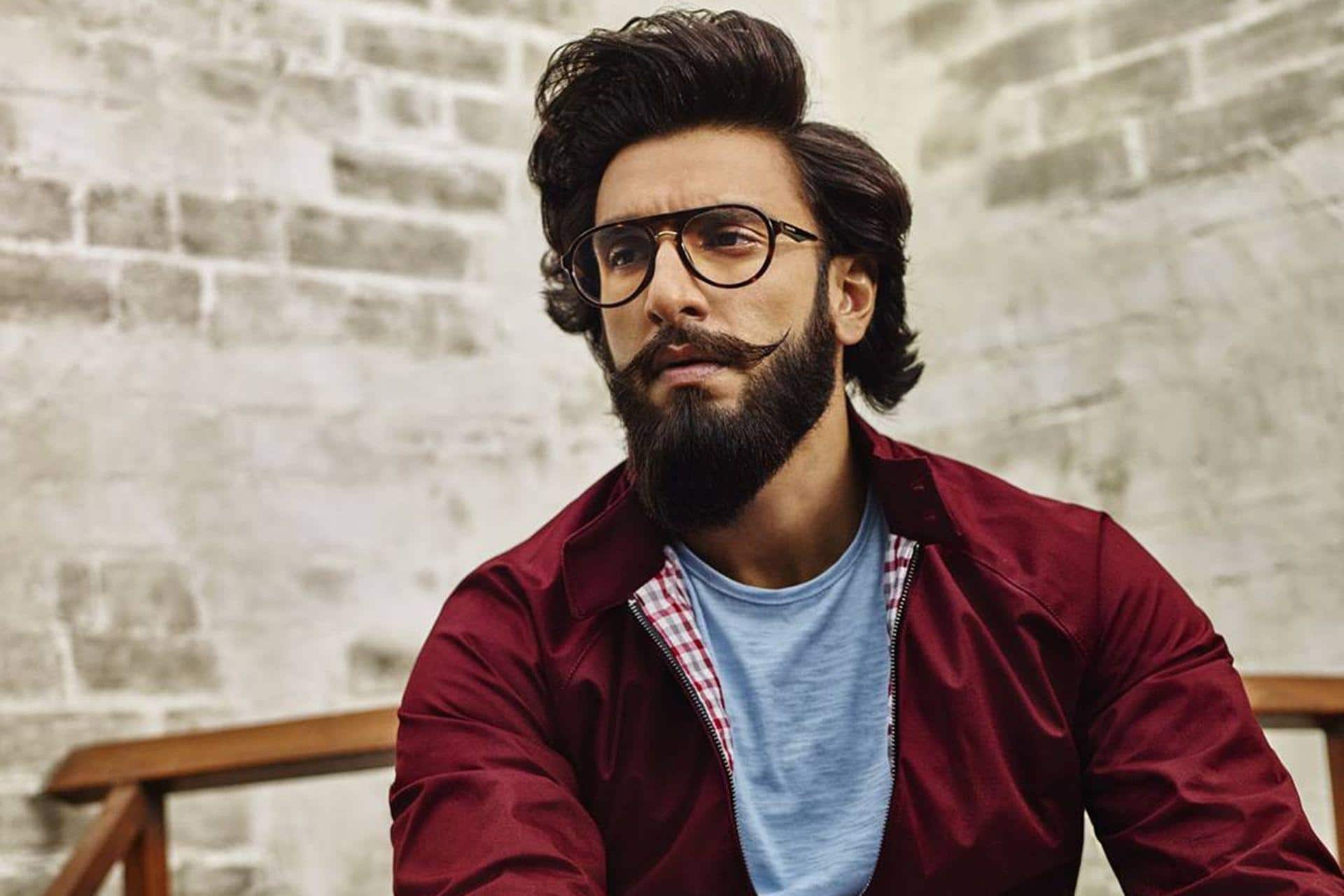 Ranveer Singh Height, Age, Family, Wiki, News, Videos, Discussion