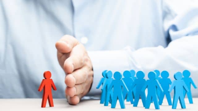 Identify Wrong People Giving Advice